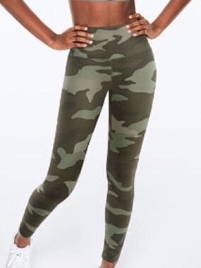 Victoria’s Secret PINK Camo High-Waist Leggings - Green Camouflage size large